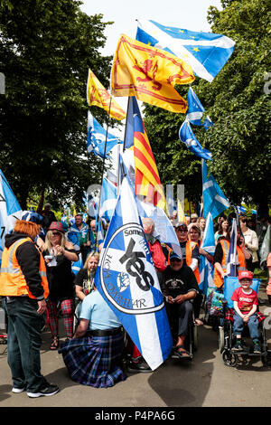 Schottland, Großbritannien. 23. Juni 2018. Menschen März zur Unterstützung der schottischen Unabhängigkeit in Stirling am 23/06/2018. © Paul Reich Credit: Paul Reich/Alamy leben Nachrichten Stockfoto