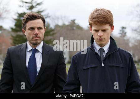 Original Film Titel: MANCHESTER AM MEER. Englischer Titel: MANCHESTER AM MEER. Regisseur: KENNETH LONERGAN. Jahr: 2016. Stars: Casey Affleck; LUCAS HECKEN. Credit: BIG INDIE BILDER / Album Stockfoto