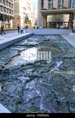 "Vergessene Streams": öffentliche Kunstwerke von spanischen Künstlerin Cristina Iglesias bei Bloomberg das neue europäische Hauptquartier, City of London, UK, PETER GRANT Stockfoto