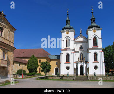 Prämonstratenser Kloster mit Zwei-zimmer Türme, Zeliv, Tschechische Republik Stockfoto