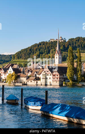 Schweiz, Kanton Schaffhausen, Stein am Rhein, Bodensee, Rhein, Altstadt, St. George's Abbey und Burg Hohenklingen Stockfoto