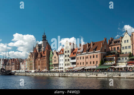 Polen, Danzig, Blick auf die Stadt mit St. Mary's Gate Stockfoto