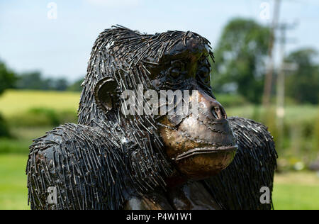 Gorilla Skulptur auf Der britische Eisen Arbeitsplatz touristische Attraktion Stockfoto