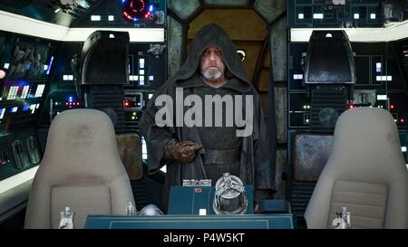 Original Film Titel: Star Wars: Episode VIII - DER LETZTE JEDI. Englischer Titel: Star Wars: Episode VIII - DER LETZTE JEDI. Regisseur: Rian Johnson. Jahr: 2017. Stars: Mark Hamill. Quelle: WALT DISNEY PICTURES/LUCASFILM/Album Stockfoto