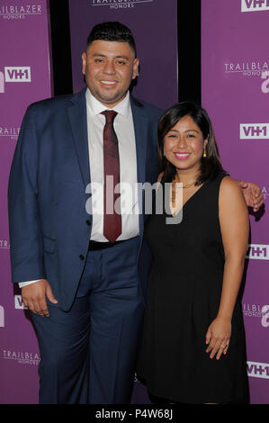 NEW YORK, NY - 21. Juni: Ricardo Campos und Cristina Jimenez die 2018 VH1 Heiner Ehren an der Kathedrale von St. John das Göttliche am 21 Juni, 20 teilnehmen Stockfoto
