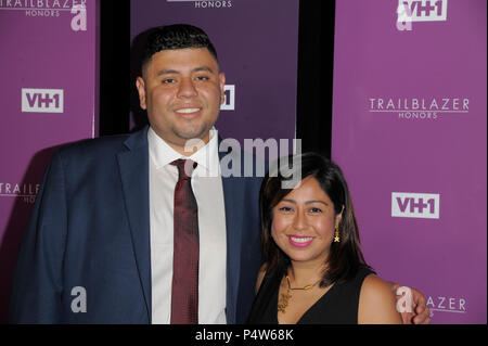 NEW YORK, NY - 21. Juni: Ricardo Campos und Cristina Jimenez die 2018 VH1 Heiner Ehren an der Kathedrale von St. John das Göttliche am 21 Juni, 20 teilnehmen Stockfoto