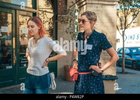 Original Film Titel: Lady Bird. Englischer Titel: Lady Bird. Regisseur: GRETA GERWIG. Jahr: 2017. Stars: Saoirse Ronan, Greta Gerwig. Quelle: SCOTT RUDIN PRODUCTIONS/Album Stockfoto