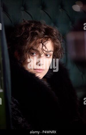 Original Film Titel: ANNA KARENINA. Englischer Titel: ANNA KARENINA. Regisseur: Joe Wright. Jahr: 2012. Stars: Keira Knightley. Credit: STUDIO CANAL/WORKING TITLE FILMS/Album Stockfoto