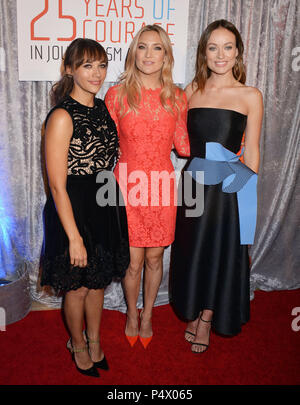Rashida Jones, Kate Hudson und Olivia Wilde am Mut im Journalismus Auszeichnungen 2014 im The Beverly Hilton in Los Angeles Rashida Jones, Kate Hudson und Olivia Wilde 177 Veranstaltung in Hollywood Leben - Kalifornien, Red Carpet Event, USA, Filmindustrie, Prominente, Fotografie, Bestof, Kunst, Kultur und Unterhaltung, Topix prominente Mode, Besten, Hollywood Leben, Event in Hollywood Leben - Kalifornien, Roter Teppich und backstage, Film Stars, TV Stars, Musik, Promis, Topix, Akteure aus dem gleichen Film, Cast und co Star zusammen. Anfrage tsuni@Gamma-USA.com, Kredit Tsuni/USA, 2015 Stockfoto