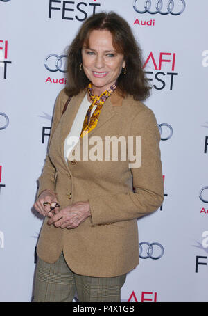 Jacqueline Bissett am Homesman Premiere auf der Dolby Theater am 07.11.11, 2014 in Los Angeles. Jacqueline Bissett - - - - - - - - - - - - - Red Carpet Event, Vertikal, USA, Filmindustrie, Prominente, Fotografie, Bestof, Kunst, Kultur und Unterhaltung, Topix Prominente Fashion/Vertikal, Besten, Event in Hollywood Leben - Kalifornien, Roter Teppich und backstage, USA, Film, Stars, Film Stars, TV Stars, Musik, Promis, Fotografie, Bestof, Kunst, Kultur und Unterhaltung, Topix, drei Viertel, vertikal, eine Person aus dem Jahr 2014, Anfrage tsuni@Gamma-USA.com Stockfoto