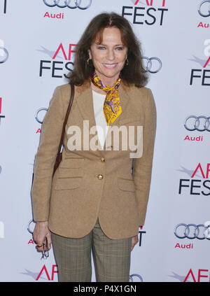 Jacqueline Bissett051 Am Homesman Premiere auf der Dolby Theater am 07.11.11, 2014 in Los Angeles. Jacqueline Bissett 051 - - - - - - - - - - - - - Red Carpet Event, Vertikal, USA, Filmindustrie, Prominente, Fotografie, Bestof, Kunst, Kultur und Unterhaltung, Topix Prominente Fashion/Vertikal, Besten, Event in Hollywood Leben - Kalifornien, Roter Teppich und backstage, USA, Film, Stars, Film Stars, TV Stars, Musik, Promis, Fotografie, Bestof, Kunst, Kultur und Unterhaltung, Topix, drei Viertel, vertikal, eine Person aus dem Jahr 2014, Anfrage tsuni @ Gamma-USA Stockfoto