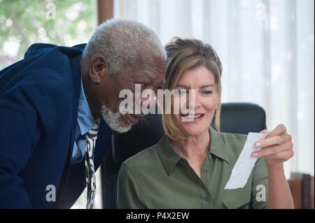 Original Film Titel: JUST GETTING STARTED. Englischer Titel: JUST GETTING STARTED. Regisseur: Ron Shelton. Jahr: 2017. Stars: Morgan Freeman; Rene Russo. Credit: BREITE GRÜNE BILDER/Ausdauer, Medien/Unterhaltung/JACOBS, LEWIS/Album Stockfoto