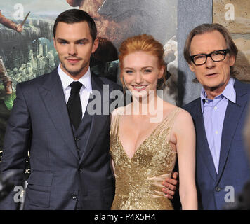 Nicholas Hoult, Eleanor Tomlinson, Bill Nighy, Jack, dem riesigen Slayer Premiere auf der Chinese Theatre in Los Angeles. a Nicholas Hoult, Eleanor Tomlinson, Bill Nighy Ereignis in Hollywood Leben - Kalifornien, Red Carpet Event, USA, Filmindustrie, Prominente, Fotografie, Bestof, Kunst, Kultur und Unterhaltung, Topix prominente Mode, Besten, Hollywood Leben, Event in Hollywood Leben - Kalifornien, Roter Teppich und backstage, Film Stars, TV Stars, Musik, Promis, Topix, Akteure aus dem gleichen Film, Cast und co Star zusammen. Anfrage tsuni@Gamma-USA.com, Kredit Tsuni/USA, Stockfoto