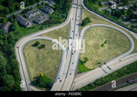 Luftaufnahme des Autobahnkreuz Stockfoto