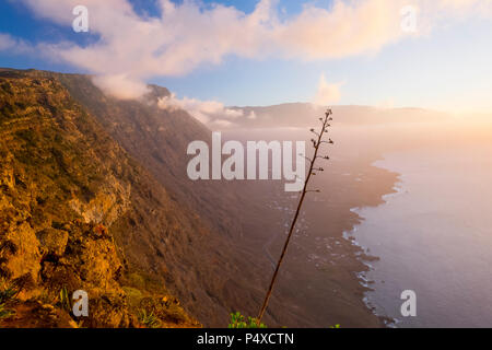 Sonnenuntergang auf der Insel El Hierro, Kanarische Inseln, Spanien Stockfoto