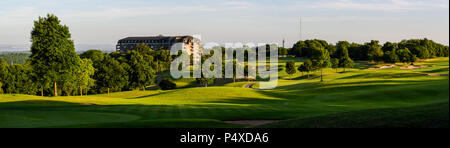 Newport, Wales, Großbritannien, 22. Juni 2018: Panorama der Celtic Manor Golf und Hotel Resort Komplex in der Nähe von Newport in Wales, Großbritannien Stockfoto