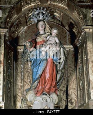 Spanien. Limpias. Church of Saint Peter der Apostel. Skulptur der Madonna des Rosenkranzes. Barocke. Detail. Stockfoto