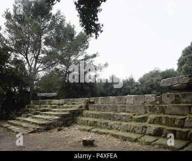 Pompeji. Dreieckige Forum. Dorischen Tempel Ruinen. 6. Jahrhundert vor Christus. Sockel und Ständer. Stockfoto