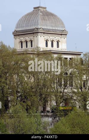 Italien. Rom. Große Synagoge von Rom, 1901-1904. Von Vincenzo Costa und Osvaldo Armanni gebaut. Eklektischen Stil. Von außen. Stockfoto