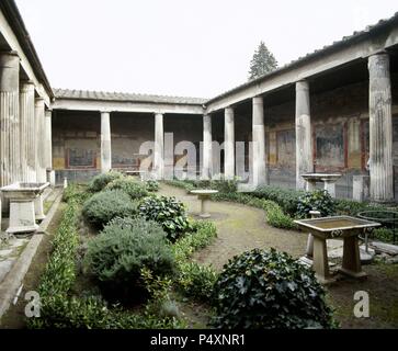 Italien. Pompeji. Das Haus des Vetti. War ein domus im Besitz von Aulus Vettius Conviva und Aulus Vettius Restitutus, zwei erfolgreiche Freeman. 1. Peristyl. Stockfoto