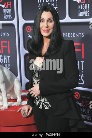 Cher anreisen, die das AFI Nacht an den Filmen am Arclight Theater in Los Angeles. a Cher 181 - - - - - - - - - - - - - Red Carpet Event, Vertikal, USA, Filmindustrie, Prominente, Fotografie, Bestof, Kunst, Kultur und Unterhaltung, Topix Prominente Fashion/Vertikal, Besten, Event in Hollywood Leben - Kalifornien, Roter Teppich und backstage, USA, Film, Stars, Film Stars, TV Stars, Musik, Promis, Fotografie, Bestof, Kunst, Kultur und Unterhaltung, Topix, drei Viertel, vertikal, eine Person aus dem Jahr 2013, Anfrage tsuni@Gamma-USA.com Stockfoto