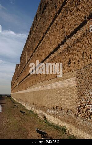 Italien. Hadrians Villa. Kaiserliche Villa, erbaut von Kaiser Hadrian (76-138). 2. Jahrhundert. Die Pecile. Tivoli. Stockfoto