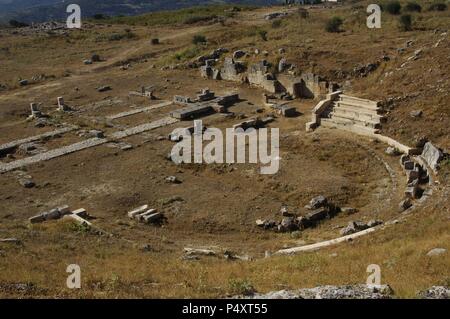 Griechische Kunst. Republik Albanien. Illyrische Stadt Theater. Dritten Jahrhundert v. Chr.. Während der römischen Herrschaft umgebaut. VjosI^ Tal. BYLLIS Ruinen. Stockfoto