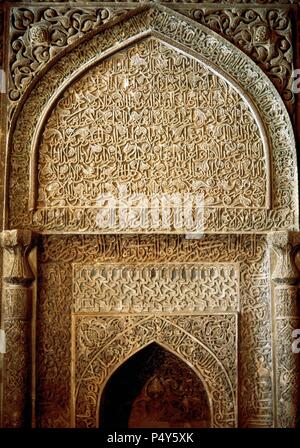 Iran. Isfahan. Masjed-e Jame (Freitagsmoschee). Die Oljeitu Mihrab, gebaut im Jahr 1310 vom mongolischen Herrscher Oljeitu. Stockfoto