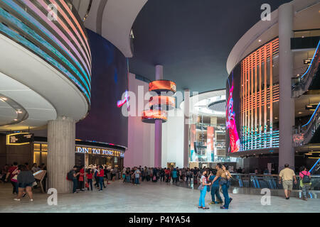 Genting Highlands, Malaysia - Okt 18,2017: SkyAvenue ist ein neues Einkaufszentrum mit LED-Anzeige, die im gesamten Atrium innerhalb der Mall erstreckt. Stockfoto