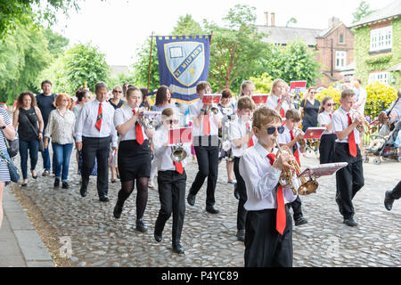 Cheshire, Großbritannien. 23. Juni 2018. 23. Juni 2018 - Das Wetter war heiß und sonnig für grappenhall Walking Tag, Cheshire, England, UK Credit: John Hopkins/Alamy leben Nachrichten Stockfoto