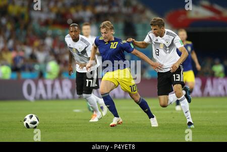 Sochi, Russland. 23. Juni 2018. firo: 23.06.2018, Sotschi, Fußball, Fußball, Nationalmannschaft, Wm 2018 in Russland, Russland, World Cup 2018 in Russland, Russland, Wm 2018 Russland, Russland, M 27, Deutschland - Schweden, BOATENG, FORSBERG, Müller | Verwendung der weltweiten Kredit: dpa/Alamy leben Nachrichten Stockfoto