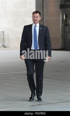 London, UK, 24. Juni 2018.Jeremy Hunt Secretary of State for Health gesehen Ankunft in den BBC Studios in London Credit: Stockfoto