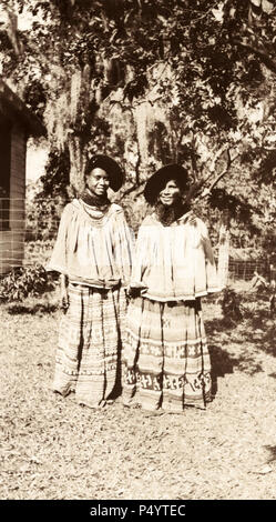 Seminole Frauen in Estero, Florida im Februar 1939. (USA) Stockfoto