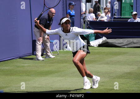 Naiktha Bains die Women's Tennis Association WTA International Tennis in Eastbourne, Devonshire Park, East Sussex. Natur Tal Internationalen Stockfoto