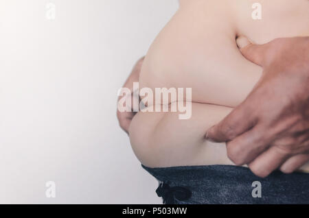 Nahaufnahme des menschlichen Körpers und fetten Körper, Fett Körper Teil der Bauch oder Bauch, Übergewicht von Personen oder Übergewicht. Stockfoto