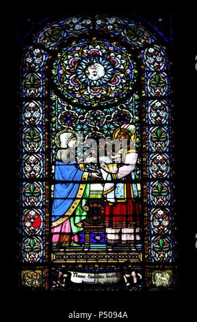Glasfenster mit der Darstellung Jesu im Tempel. Kloster Montserrat. Katalonien. Spanien. Stockfoto