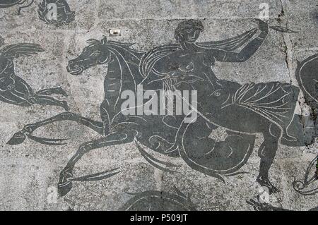 Amphitrite auf einem Hippocampus mit Hymenäus und Tritonen. Detail. Mosaik an der Thermen des Neptun. 2. Jahrhundert. Ostia Antica. Italien. Stockfoto