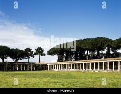 Italien. Pompeji. Toller Fitnessraum. 1. Jahrhundert n. Chr. säulengeschmückten Portikus. Stockfoto