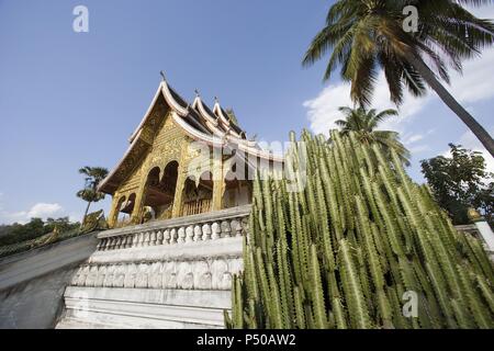 MUSEO NACIONAL. Antiguo Palacio Real, Construído a principios Del Siglo XX. Vista del Exterior de la SALA PHA BANG. LUANG PRABANG (Patrimonio de la Humanidad). Laos. Stockfoto