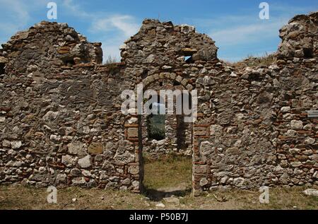 Griechenland. Mystras. Kloster Agia Sophia. Ruinen des Refektoriums. Peloponnes. Stockfoto