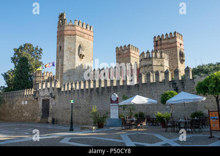 Schloss von San Marcos ist eine mittelalterliche Burg in El Puerto de Santa María, Cádiz, Spanien. Stockfoto