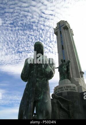 CANARIAS. SANTA CRUZ DE TENERIFE. Monumento a los Caídos, situado en el centro de la Plaza de España. Teneriffa. Provincia de Santa Cruz de Tenerife. España. Stockfoto