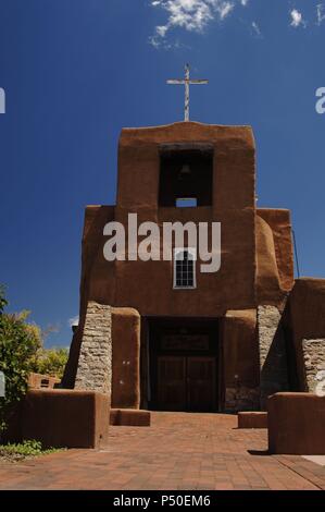 In den Vereinigten Staaten. Santa Fe. San Miguel Mission. Spanischen Kolonialen mission Kirche zwischen 1610 und 1626 gebaut. Umgebaut im 18. Jahrhundert. Zustand von New Mexiko. Stockfoto