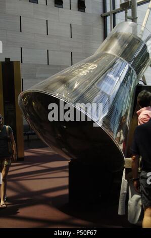 Quecksilber" Freundschaft 7' Raumschiff, in dem der Astronaut John Glenn Jr. der Ersten Amerikanischen wurde die Erde umkreisen (20. Februar 1962). National Air & Space Museum. Washington D.C. United States. Stockfoto