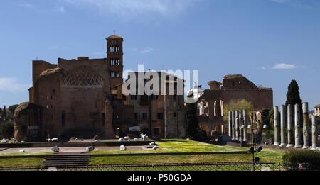 Italien. Rom. Die Ruinen der Tempel der Venus und der Roma. Forum Romanum. Stockfoto