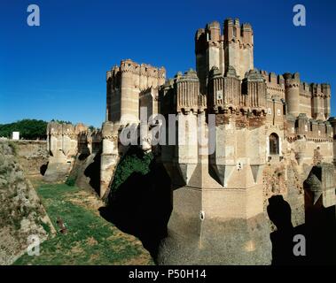 Spanien. Kastilien und León. Coca. Coca Schloss. Es wurde von der Erzbischof von Sevilla und Don Alonso de Fonseca y Ulloa gebaut. 15. Jahrhundert. Mudejar Stil. Stockfoto