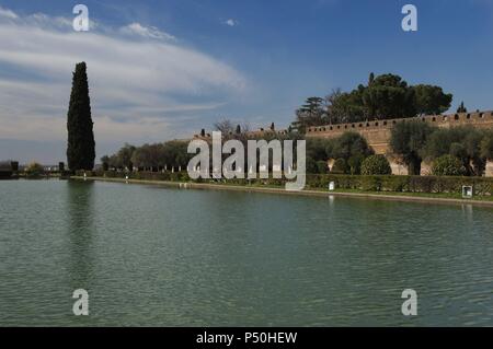 Italien. Hadrians Villa. Kaiserliche Villa, erbaut von Kaiser Hadrian (76-138). 2. Jahrhundert. Die Pecile. Tivoli. Stockfoto