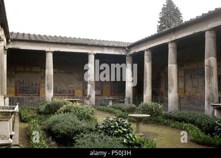 Italien. Pompeji. Das Haus des Vetti. War ein domus im Besitz von Aulus Vettius Conviva und Aulus Vettius Restitutus, zwei erfolgreiche Freeman. 1. Peristyl. Stockfoto