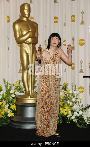 Cody Diablo 80 Oscars Zeremonie, Presseraum im Kodak Theater in Los Angeles. in voller Länge Augenkontakt lustiges Gesicht Trophäe - DiabloCody 139. jpgDiabloCody 139 Veranstaltung in Hollywood Leben - Kalifornien, Red Carpet Event, USA, Filmindustrie, Prominente, Fotografie, Bestof, Kunst, Kultur und Unterhaltung, Topix prominente Mode, Besten, Hollywood Leben, Event in Hollywood Leben - Kalifornien, backstage Trophäe, Auszeichnungen zeigen, Film Stars, TV Stars, Musik, Promis, Topix, Bestof, Kunst, Kultur und Unterhaltung, Fotografie, Anfrage tsuni@Gamma-USA.com, Kredit T Stockfoto