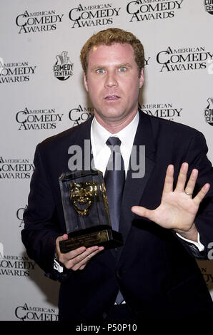 Will Ferrell backstage in der 15. jährlichen American Comedy Awards statt in den Universal Studios in Los Angeles, CA. Sonntag, 22. April 2001. Die Show wird Lüften werden auf Comedy Central am Mittwoch, den 25. April um 20.00 Uhr (ET/PT) © tsuni - jpgFerrellWill FerrellWill 10 A 10 eine Veranstaltung in Hollywood Leben - Kalifornien, Red Carpet Event, USA, Filmindustrie, Prominente, Fotografie, Bestof, Kunst, Kultur und Unterhaltung, Topix prominente Mode, Besten, Hollywood Leben, Event in Hollywood Leben - Kalifornien, backstage Trophäe, Auszeichnungen zeigen, Film Stars, TV Stars, Musik, Promis, Zu Stockfoto